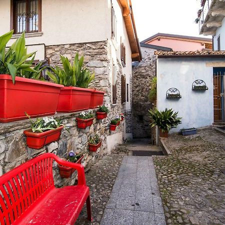 Apartamento Il Sogno Di Claudia Gera Lario Exterior foto
