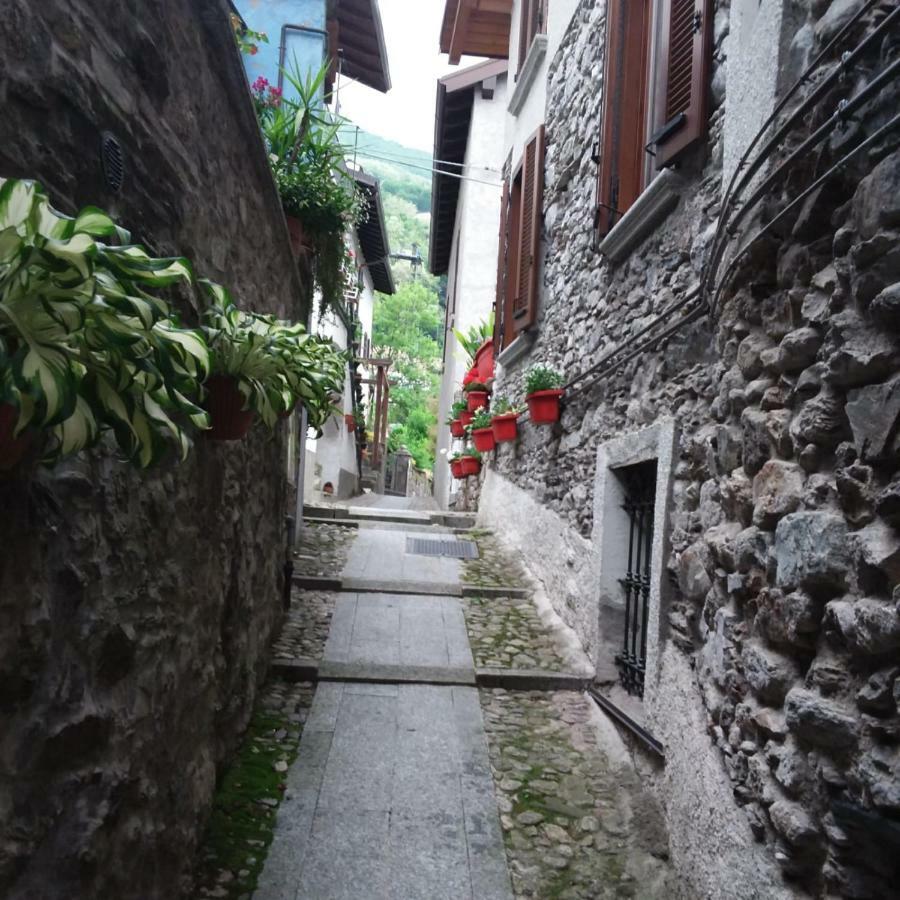 Apartamento Il Sogno Di Claudia Gera Lario Exterior foto